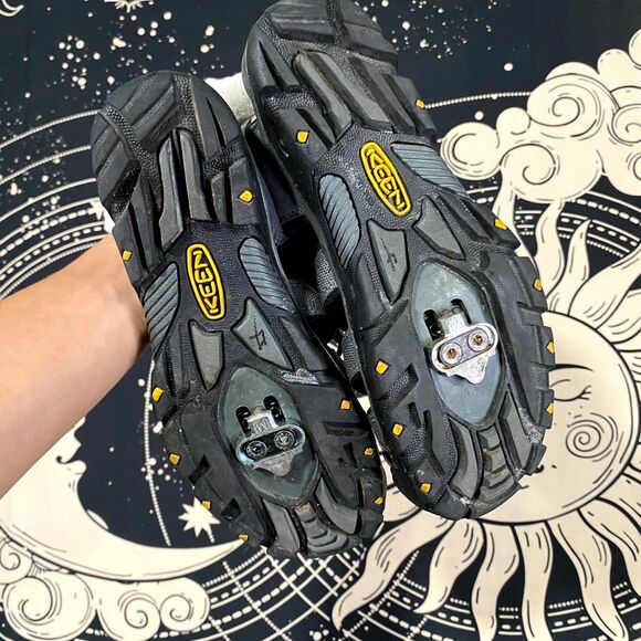 Sandals_&_Flip_Flops